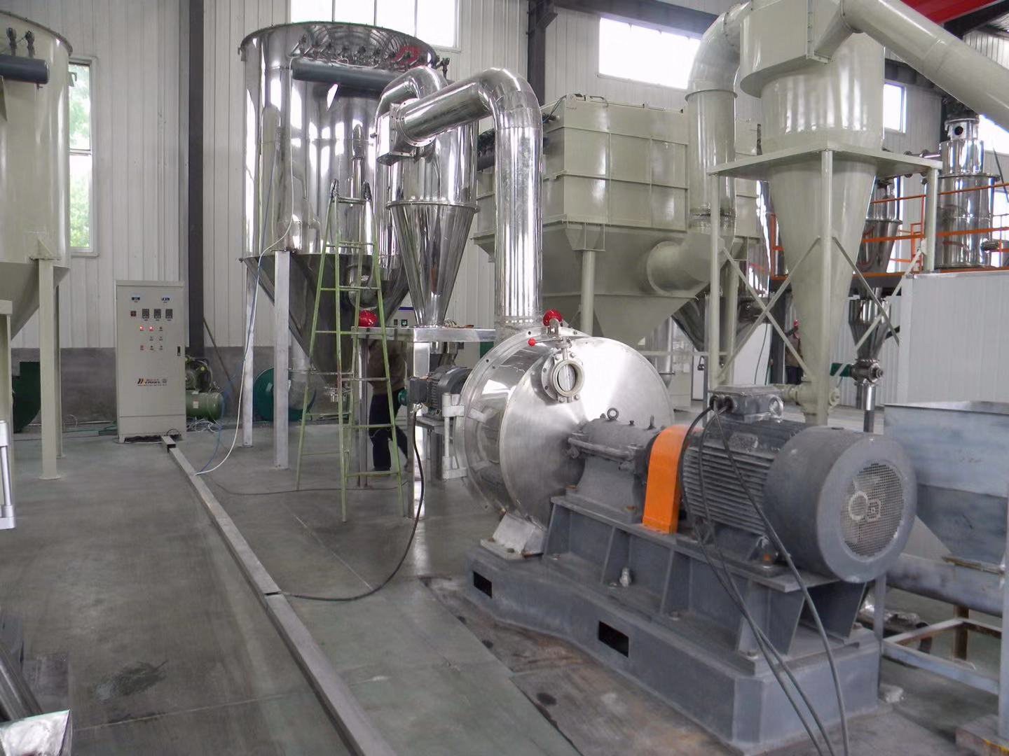 氣流粉碎分級機(jī)